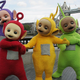 Note Dipsy’s wide-legged stance; likely a futile attempt to air out the costume’s horribly damp Telletuby crotch.